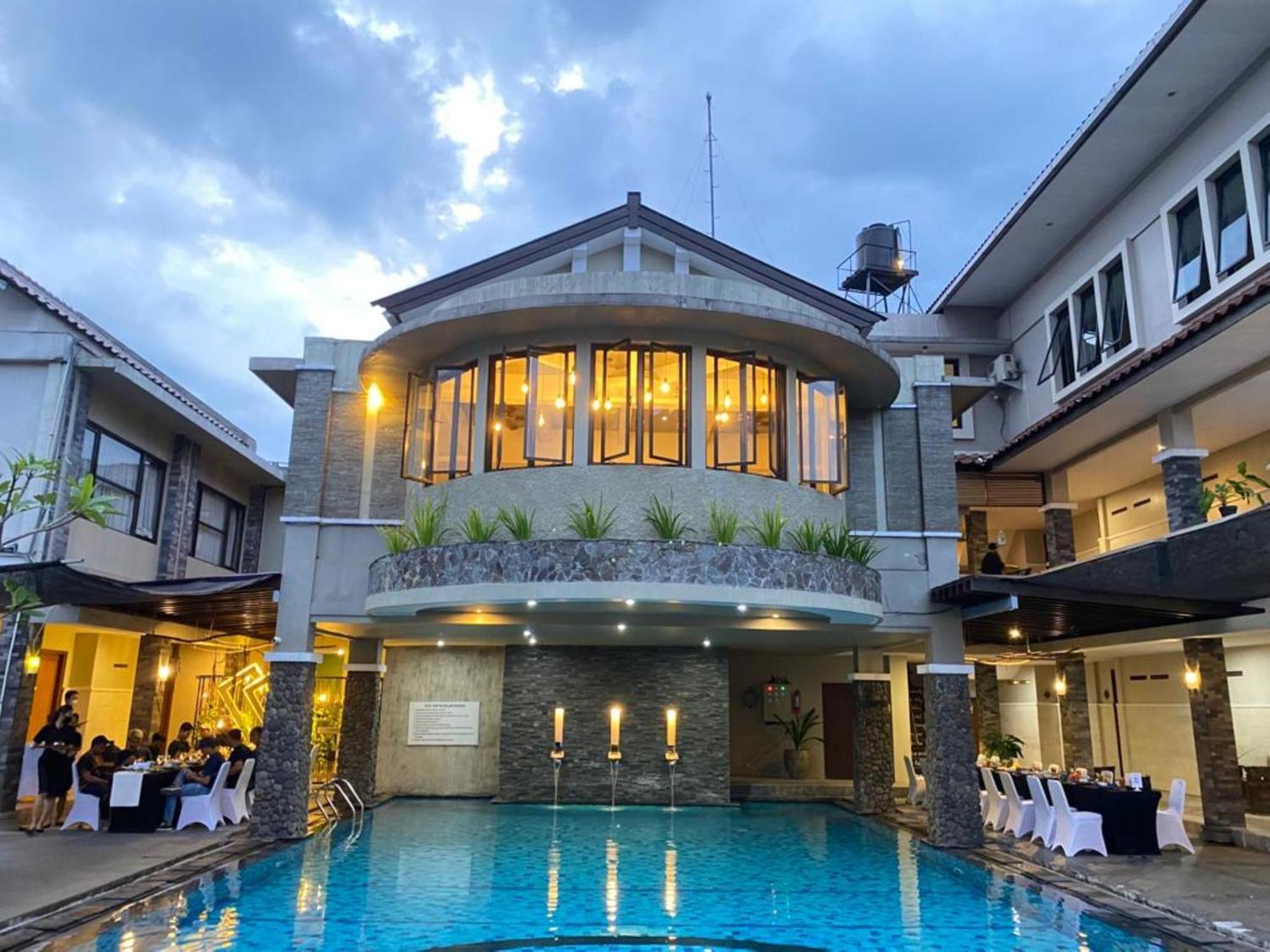 Hotel Sriti Magelang Dış mekan fotoğraf